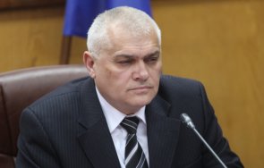 валентин радев бойко борисов справи мигрантите рашков неглижира проблема