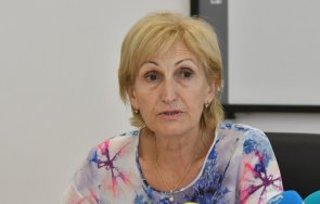 последните минути уволниха дкк протежето нинова смиляна нитова