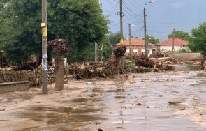 потопа продължава борбата бедствието карловско
