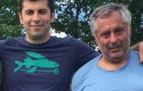 бащата кирил петков припомни мвр бойко борисов арестува граждани точно две години