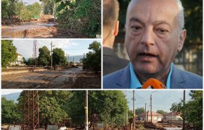 три дни бедствието гълъб донев накрая появи района библейския потоп карловско пусна изтърканата плоча държавата щяла помогне пострадалите веднага