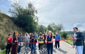 водосвет откриха  новия път лилково