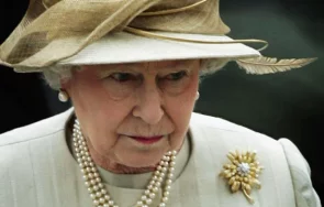 кралското семейство пътува кралица елизабет лекарско наблюдение замъка балморал