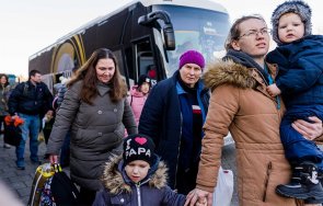 украинските бежанци настанени базата паничище бъдат местени отново морето