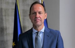 служебният кабинет предлага освобождаване посланика украйна 