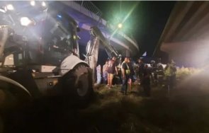 извънредно автовоз падна надлез пътя благоевград снимки