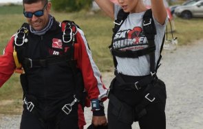 алекс богданска скочи парашут 3500 снимки