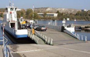 спряха ферибота оряхово заради ниските нива дунав
