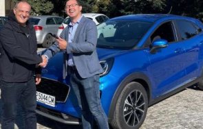 Краси Радков дари колата