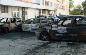 пет автомобила изгоряха варненски паркинг