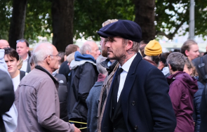 дейвид бекъм чакал часа опашка сбогува кралицата видео