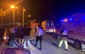 терористичен акт турция полицай загина експлозия бомба ранени