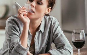 самотата състарява повече пушенето