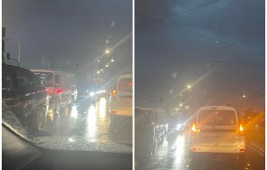 първо пик невиждан хаос бурята софия наводнени булеварди коли карат насрещното снимки