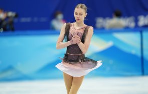 фейгин игри волята оказа доста секси извън леда снимки