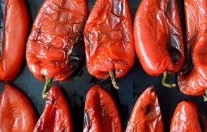 печени чушки разпалиха люта междусъседска война плодив снимка