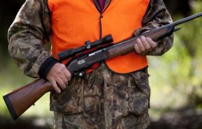 ловджии бунтевропа иска вземе пушките