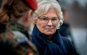 германската министърка отбраната изненадващо посещение украйна