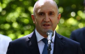 румен радев пристигна малта срещата групата арайолуш