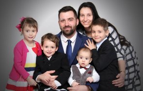 пик българско семейство изуми всички радва пета рожба