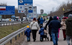 близо един милион украинци пристигнали германия февруари август