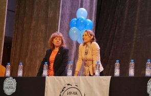 пик истината виктория слави обладана злоба ива митева партията ген стефан янев убежище ренегати