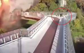 луд късмет човек оцеля косъм ракетен удар моста кличко киев видео