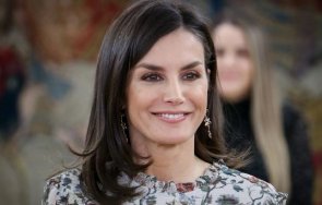 кралица летисия ослепителна рокля 200 лева