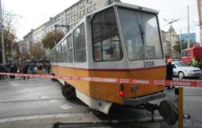 бус трамвай катастрофираха софия