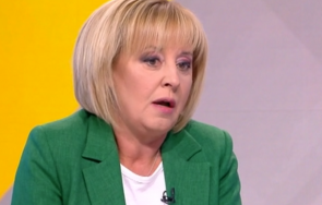 мая манолова поведението победилите партии приказки шипковия храст