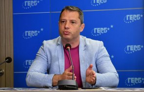 Делян Добрев