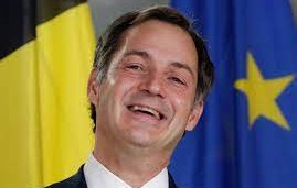 белгийският премиер получава месечна заплата 800 евро