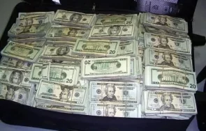 човек неприлично богат