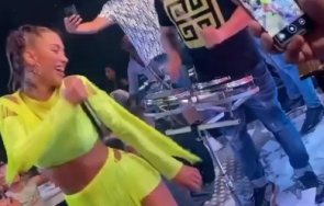 копае дъното поп фолкът известна певица предлага безплатно