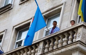 обсъждат освобождаването съветника опитал свали украинското знаме