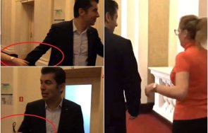 докъде докара киро репортерка води ръка парламента наложи асен василев помага снимки видео