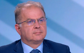 радомир чолаков кирил асен искат публичното унижение борисов отиде крака водят страната банкрут