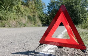 две коли удариха драгижево движението затруднено