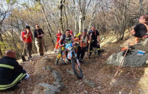 огнеборците спасиха гората карлово