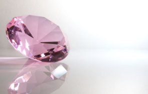 продават големия розов диамант млн долара