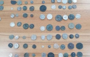 митничари откриха старинни изделия тир капитан андреево снимки