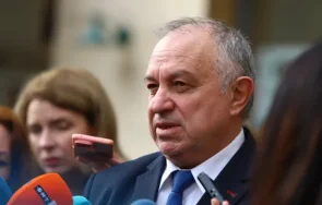 здравните власти пазара недостиг около лекарства проверки санкции