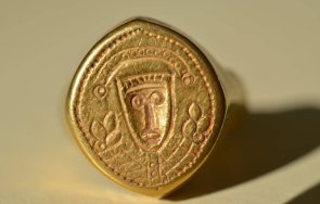 откриха златен владетелски пръстен плиска
