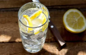 жена пусна цял лимон чаша вода сутринта остана шокирана резултата