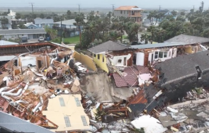 ураганът никол погуби двама души флорида видео