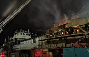 руски кораб горя астрахан където чака доставка ирански дронове видео