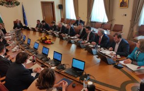 извънредно пик гълъб донев твърда подкрепа демерджиев убийството граничния полицай вътрешният министър присъства заседанието обновена снимки видео