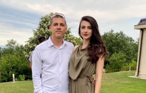 пик ретро лена ремонтира любовното гнездо  снимки