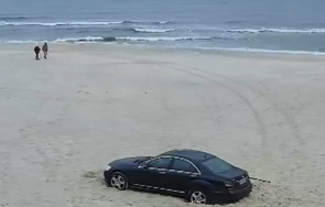 българин паркира плаж полша глобиха видео