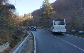 последните минути джип автобус чужденци катастрофираха пътя рилския манастир